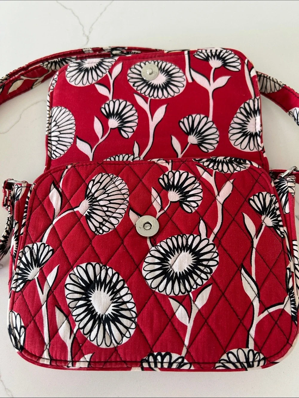 Vera Bradley Deco Daisy Quilted Crossbody Bag - Picture 2 of 12